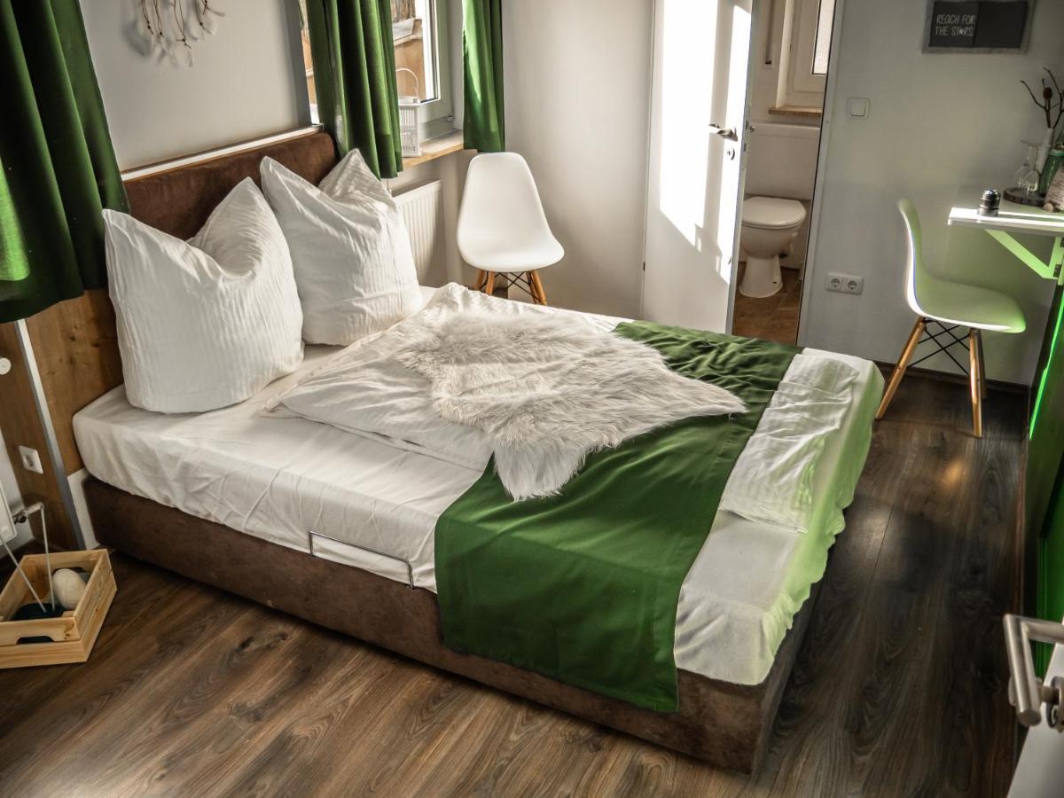 Waldpension Zollhaus ニュルンベルク エクステリア 写真